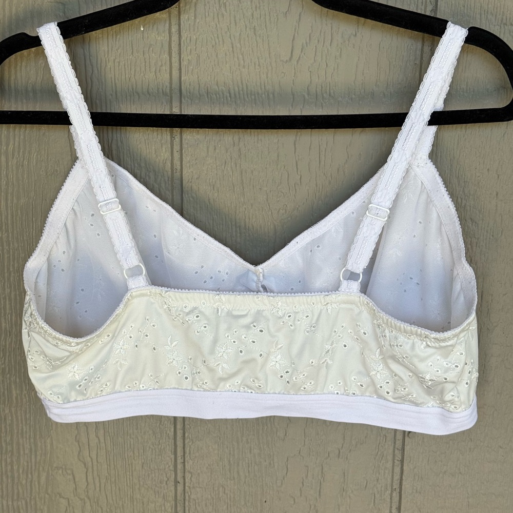 Torrid White Embroidered Bralette, Size 2xl - Picture 3 of 9